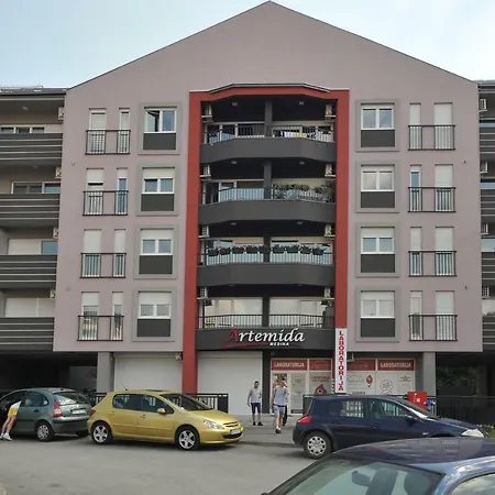 Exclusive Apartment *